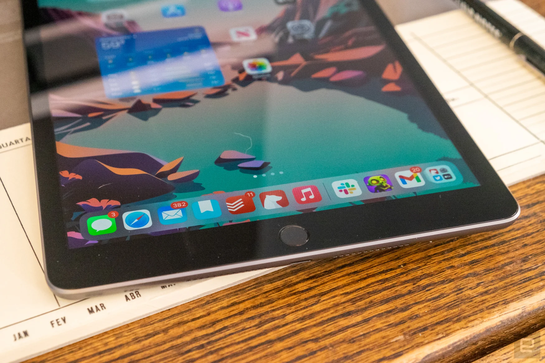 Apple’s 2021 iPad drops to a new all-time low of $250