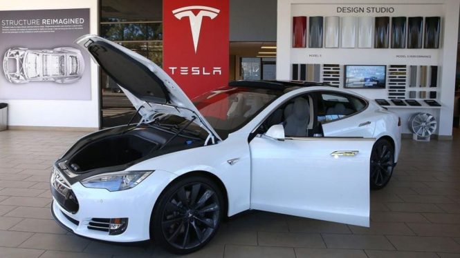 Investigation Reveals What Caused Fatal Tesla Crash and It Wasn’t Autopilot