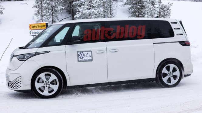 Long-wheelbase VW ID.Buzz caught undisguised in new spy photos