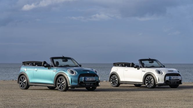 More stick shift models added to MINI’s 2024 lineup