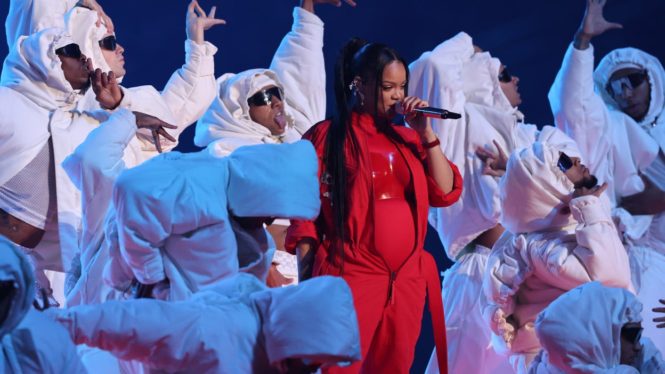 Rihanna’s Super Bowl halftime show and announcement is breaking the internet