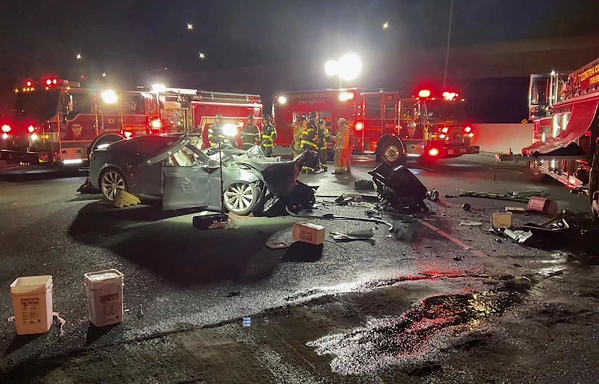 Tesla driver killed after plowing into firetruck on freeway