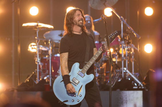 There Goes My BBQ Hero: Foo Fighters’ Dave Grohl Cooks For L.A. Homeless During Marathon Grill Session