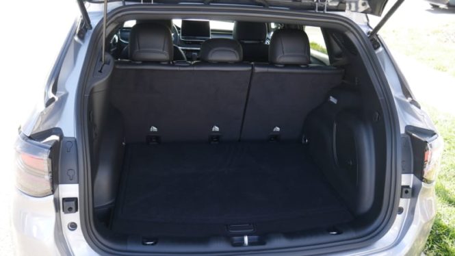 Jeep Compass Luggage Test: How much cargo space?