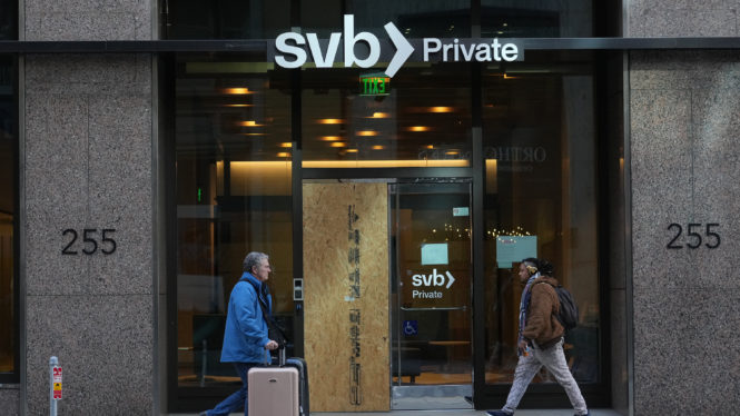 Silicon Valley Bank Collapse Sets Off Blame Game Between Crypto and Tech
