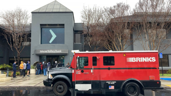 Silicon Valley Bank’s Collapse Causes Strain for Young Companies