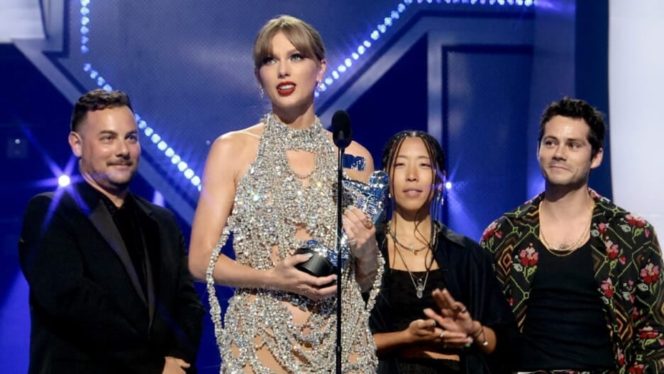 Taylor Swift, Lionel Richie & Paul McCartney Are the Only Writers With 6 Grammy Nods for Song of the Year: A Side-by-Side Comparison