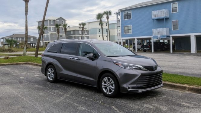 2023 Toyota Sienna Long-Term Update | Sipping fuel on the way to the Gulf