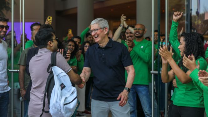 Apple Opens First Store in India, a Promising Frontier for the Tech Giant