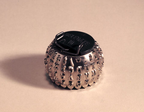 DIY IBM Selectric type balls give ’60s typewriters new life (and Comic Sans)