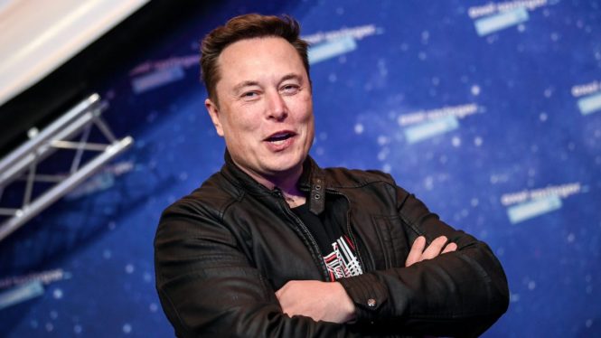 Elon Musk Has a Second Alt Twitter Account That He Took From Another User