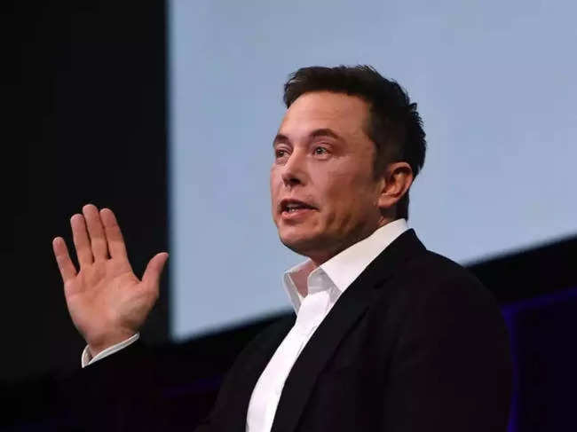 Elon Musk Tells Tucker Carlson He’s Creating a ChatGPT Rival Called TruthGPT