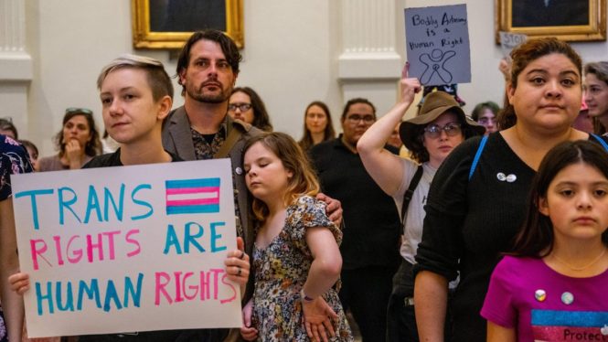 Emergency Rule Seriously Restricts Trans Healthcare in Missouri