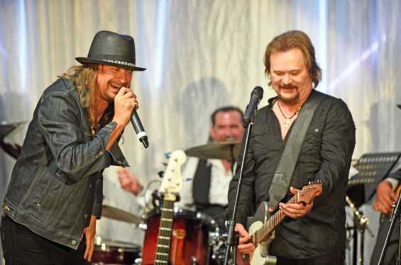 Is Kid Rock, Travis Tritt’s Bud Boycott All Froth?