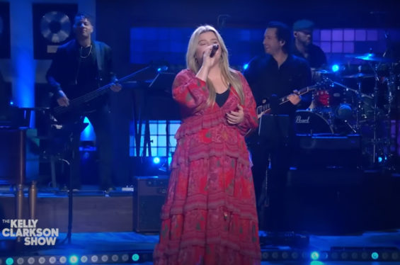 Kelly Clarkson Throws It Back to the ’70s for ‘Best of My Love’ Kellyoke Cover: Watch