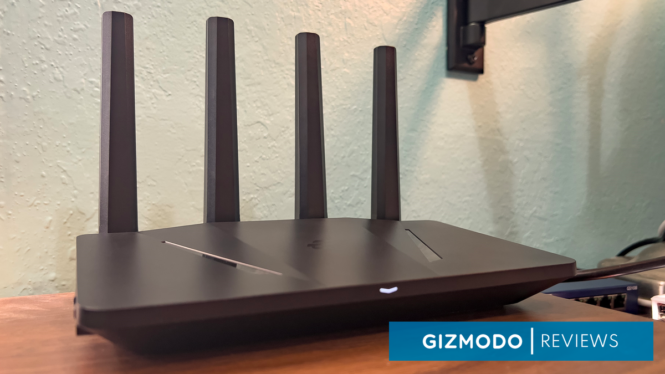 The ExpressVPN Aircove Is a Serviceable Router That Hides Web Traffic For Your Whole Home