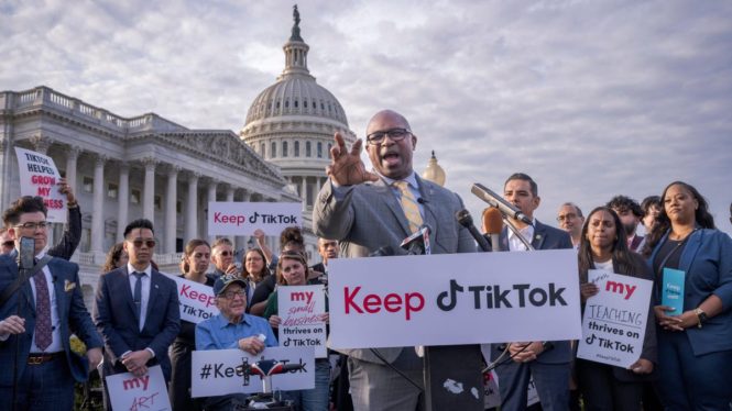 These 9 Members of Congress Are Defending TikTok on TikTok