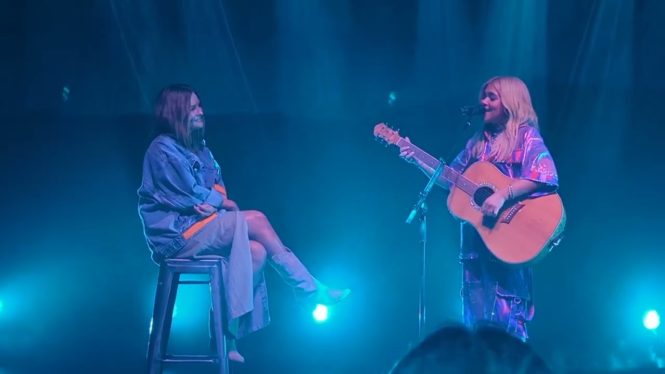 Watch Hayley Kiyoko Sing ‘Pretty Girl’ to Girlfriend Becca Tilley at London Concert