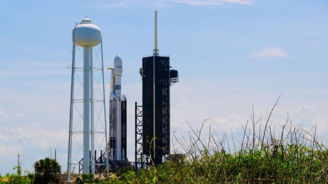 SpaceX Completes First Fully Expendable Falcon Heavy Mission