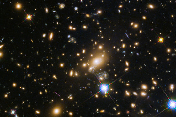 Gravitational lens gives us a third estimate of the Universe’s expansion
