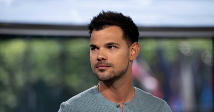 Taylor Lautner Jokes He’s ‘Praying for John’ Over ‘Speak Now (Taylor’s Version)’ Release