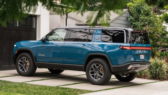 2023 Rivian R1S Dual Motor Large Pack outdoes projected range estimates