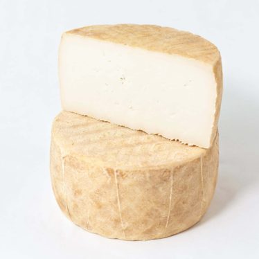 A Cheesemonger Told Me How to Find Great Cheese for Cheap