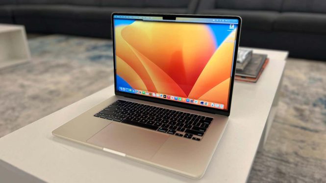 Apple’s Bigger-Screen 15-inch MacBook Air | Gizmodo Review