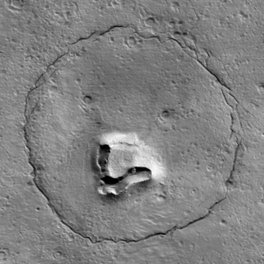 Astonishing Mars formation looks like a bear