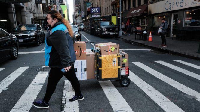Bodega Delivery: Amazon Turns to Thousands of Small Shops to Speed Up Deliveries