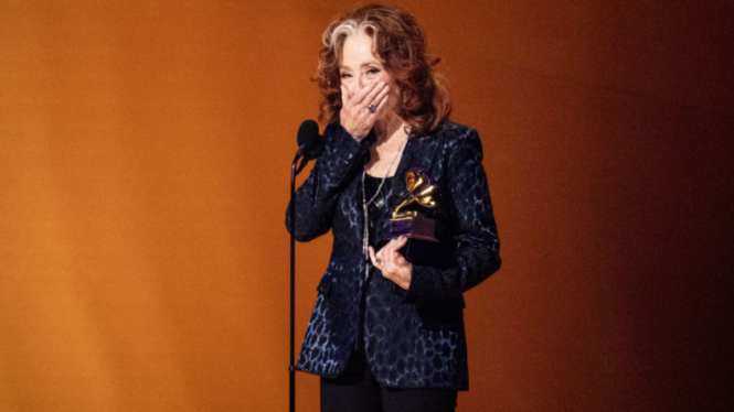 Bonnie Raitt’s ‘Just Like That’ Takes Song of the Year in Surprise Grammys Win