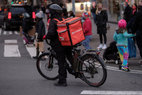 DoorDash, Shifting Business Model, Will Offer Drivers Hourly Pay