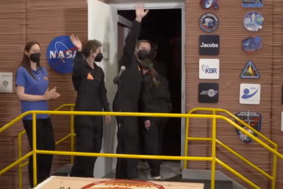 Four Volunteers Have Locked Themselves in a Simulated Martian Habitat for a Year