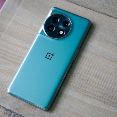 Is this our first look at the OnePlus Fold? I sure hope so