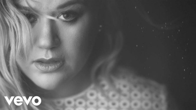 Kelly Clarkson Feels Differently About ‘Piece By Piece’ After Her Divorce