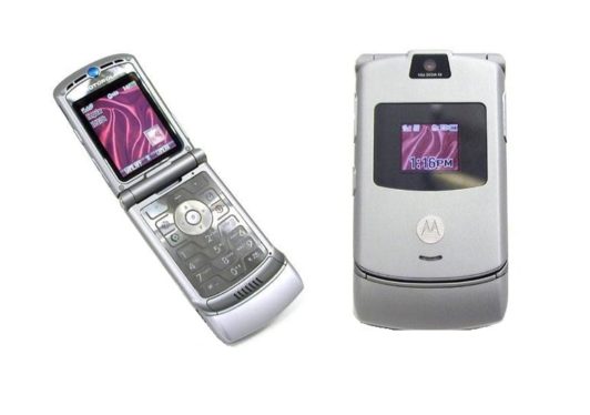 Motorola’s Razr+ Is a Premium Take on an Ancient Flip Phone