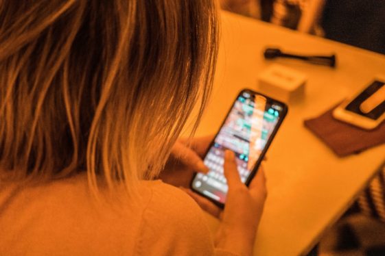 Parents unite in smartphone ban for children