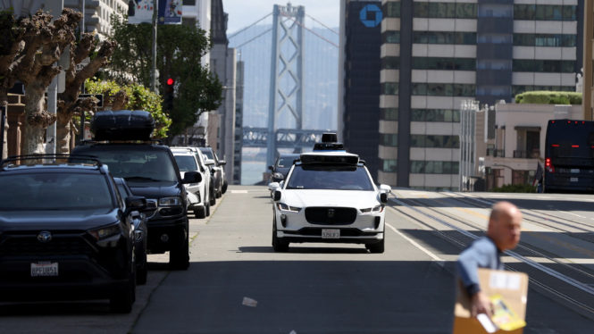 Self-Driving Car Services Want to Expand in San Francisco Despite Recent Hiccups