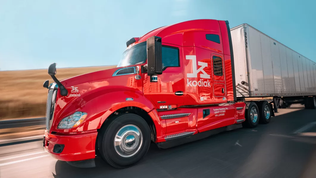 Self-driving firm Kodiak to equip 800 Loadsmith robotrucks