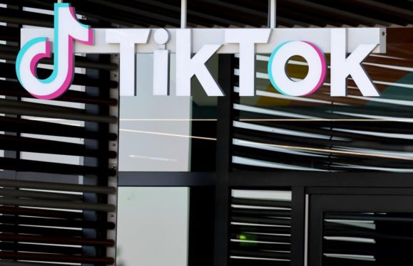 Senator asks Apple and Google to ban TikTok from their app stores