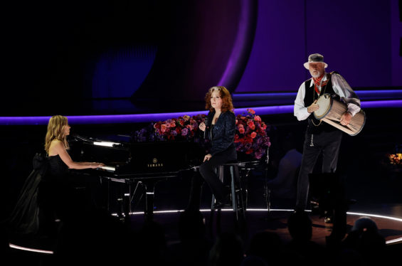 Sheryl Crow, Bonnie Raitt and Mick Fleetwood Pay Tribute to Christine McVie at 2023 Grammys With Stunning ‘Songbird’ Performance