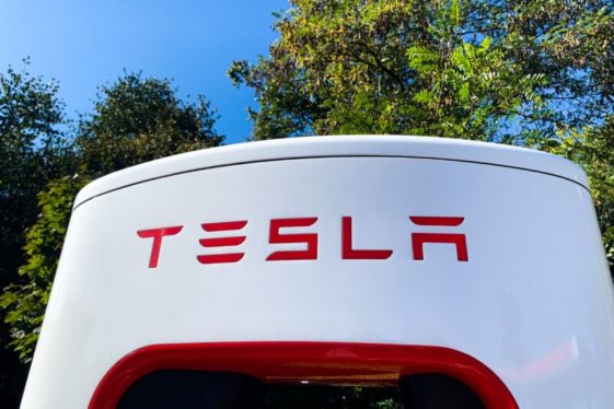 Tesla on Autopilot crashed into stopped truck during highway lane closure