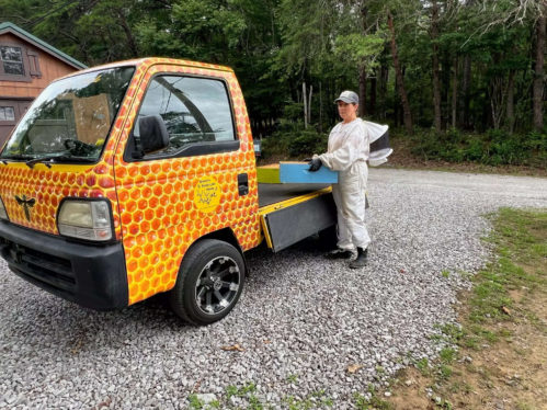 This woman bought a mini Kei truck for her honey business, says it’s perfect for her