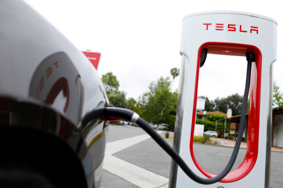 Washington could be the next state to require Tesla charging standard