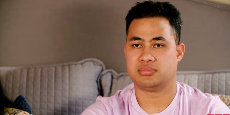 Why 90 Day Fiancé Fans Are Dad-Shaming Asuelu Pulaa On Instagram