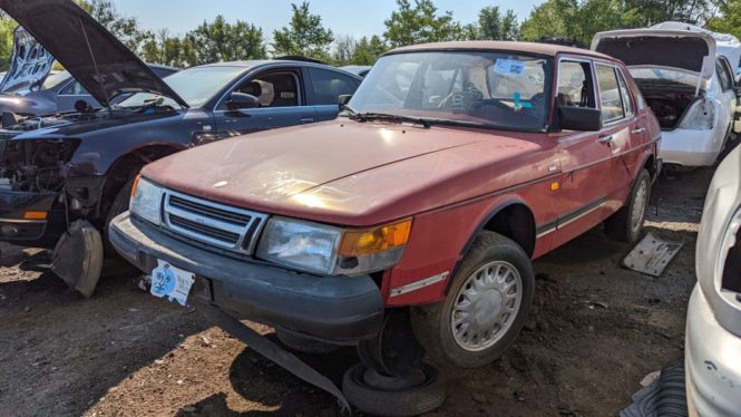 Junkyard Gem: 1987 Saab 900 4-Door Sedan