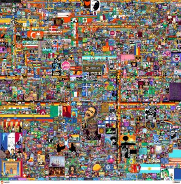 Redditors are already using r/place to address API controversy