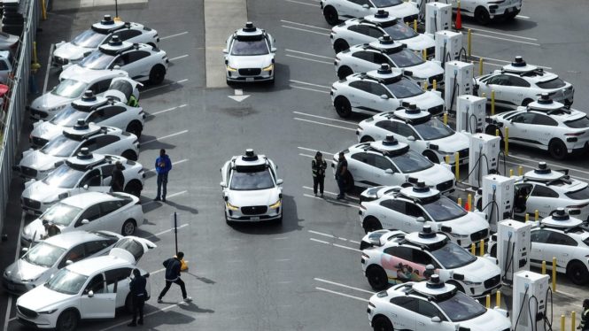 San Francisco Protesters Are Decorating Self-Driving Cars With Traffic Cones