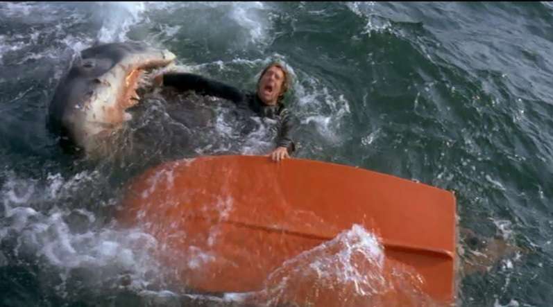 Spielberg Basically Banned The Color Red From Jaws Sets (& It Made The Movie Scarier)