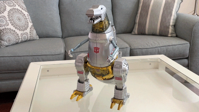 This Robotic Transforming Grimlock Is a Masterpiece of Engineering and an Expensive $1,699 Collectible